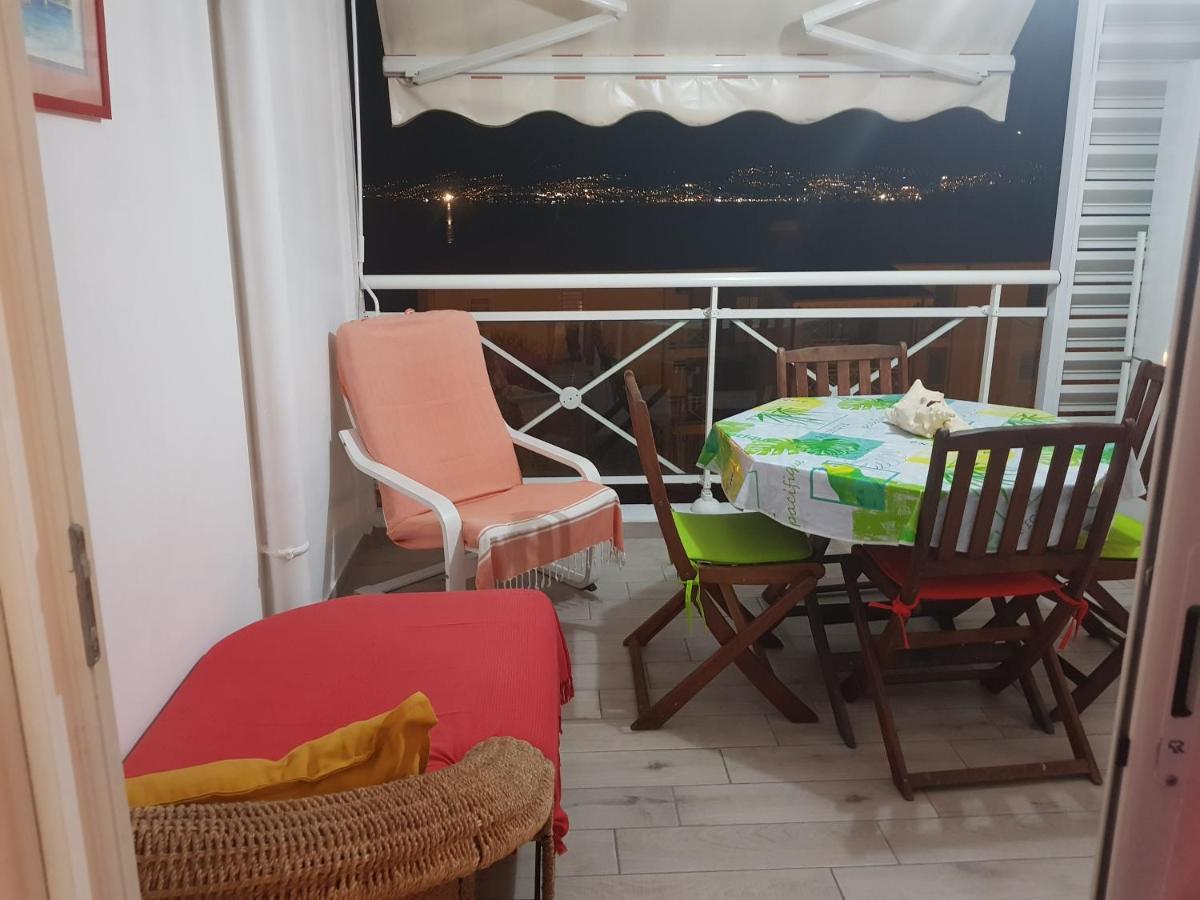 Studio Kasanaco Avec Vue La Baie De Fort De France لي تروا زيليه المظهر الخارجي الصورة