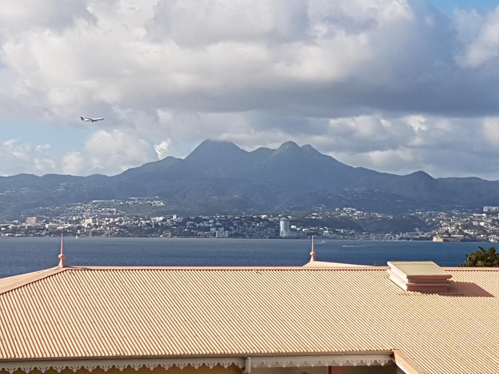 Studio Kasanaco Avec Vue La Baie De Fort De France لي تروا زيليه المظهر الخارجي الصورة