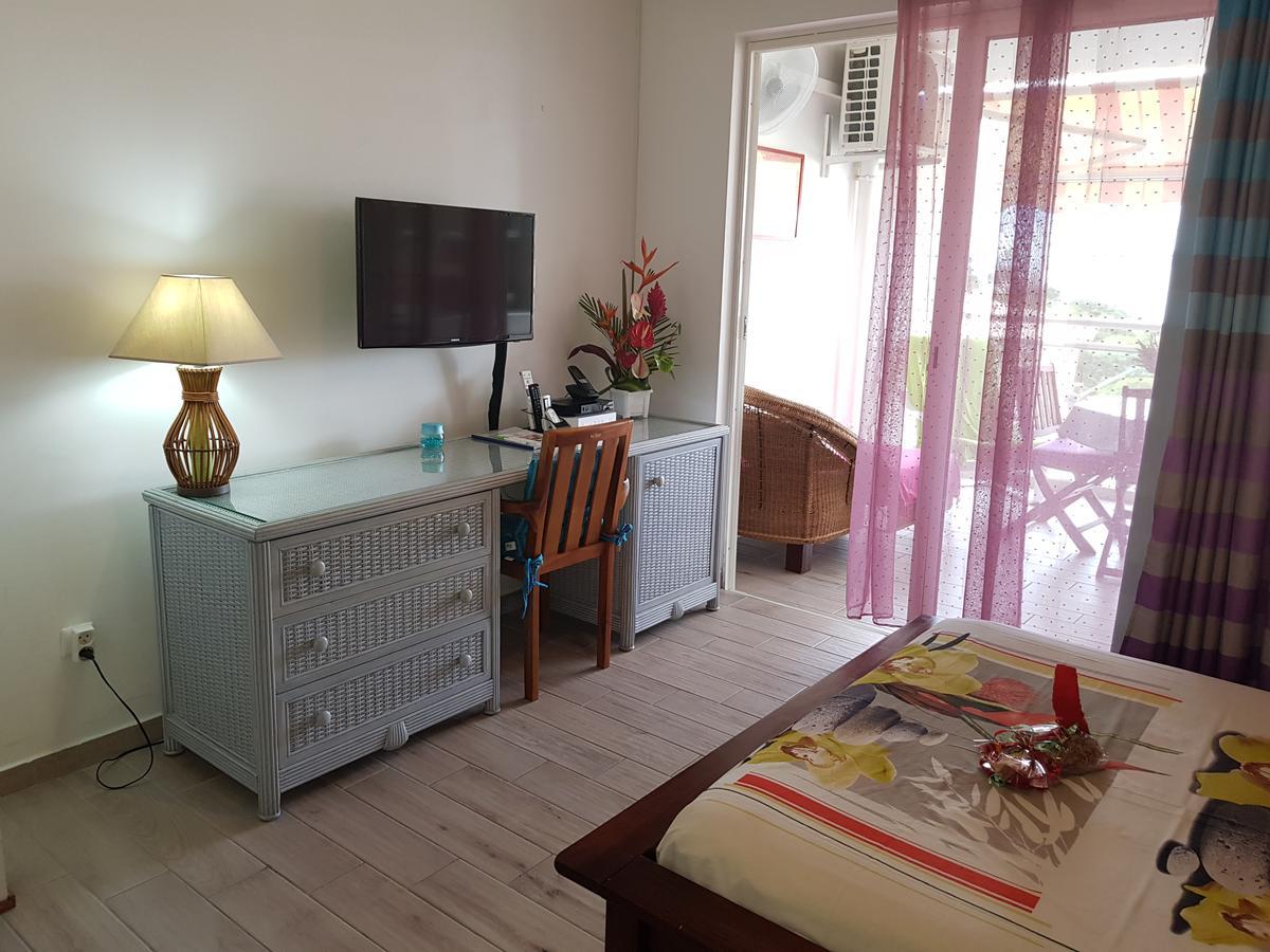 Studio Kasanaco Avec Vue La Baie De Fort De France لي تروا زيليه المظهر الخارجي الصورة